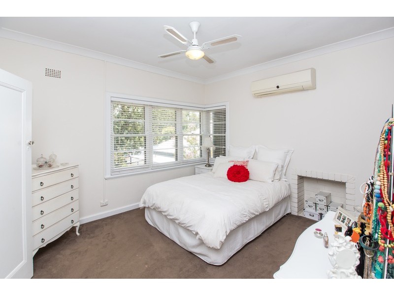 70 The Esplanade, Wagga Wagga NSW 2650