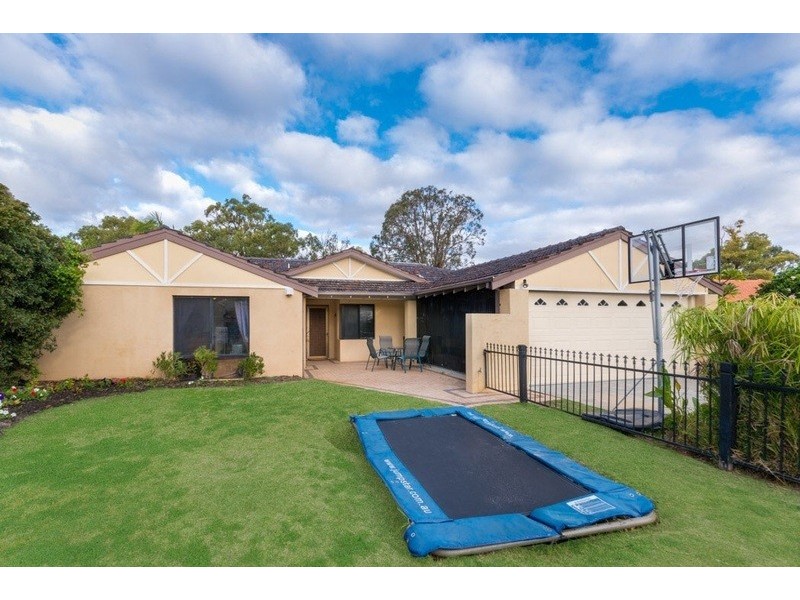 91 Regency Drive, Thornlie WA 6108