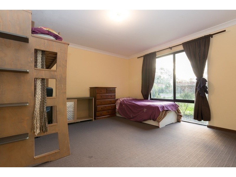 91 Regency Drive, Thornlie WA 6108