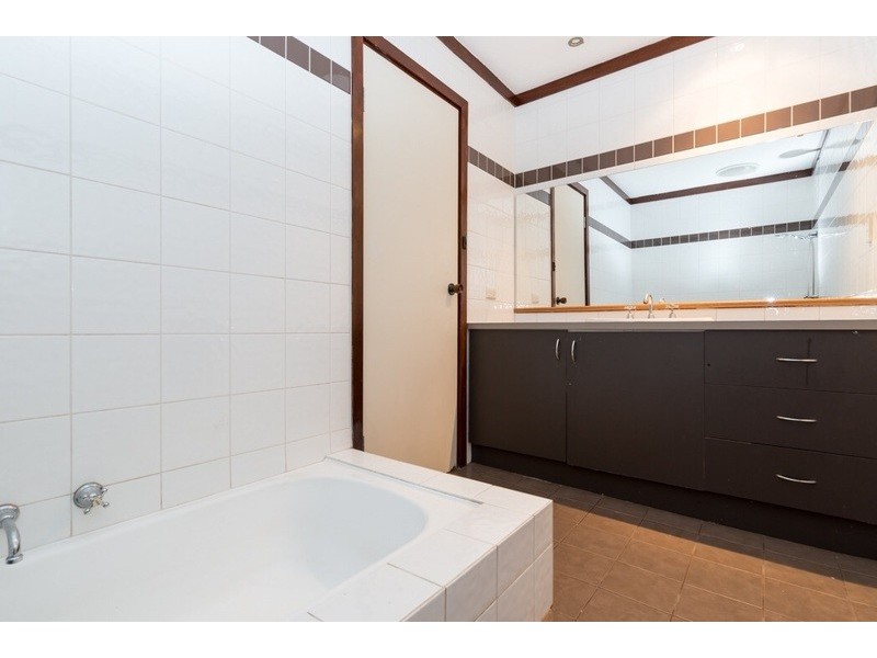 91 Regency Drive, Thornlie WA 6108