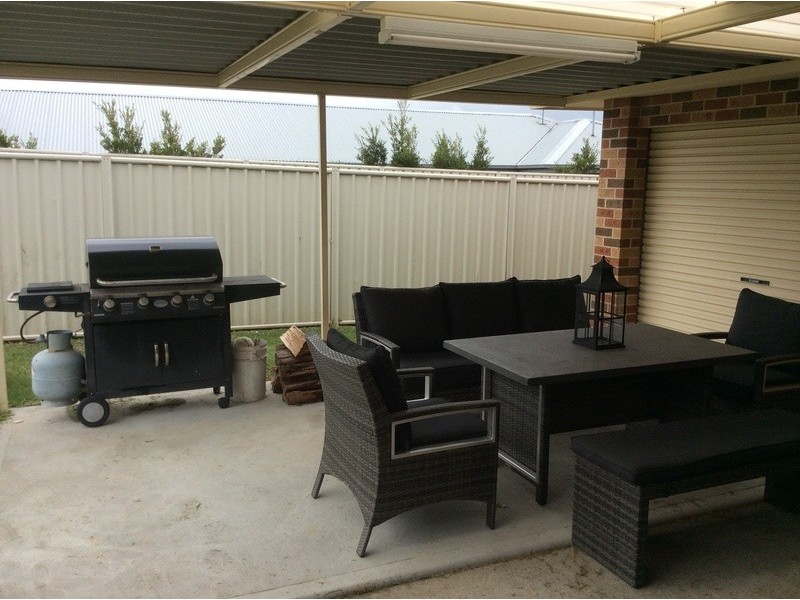11 Hannah Place, Worrigee NSW 2540