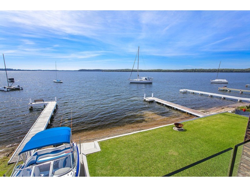 45 Sunshine Parade, Sunshine NSW 2264