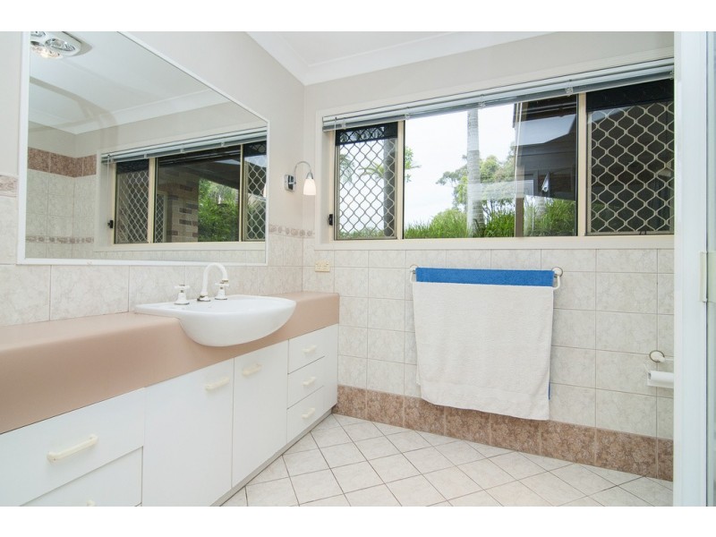 7 Highvale Drv, Helensvale QLD 4212