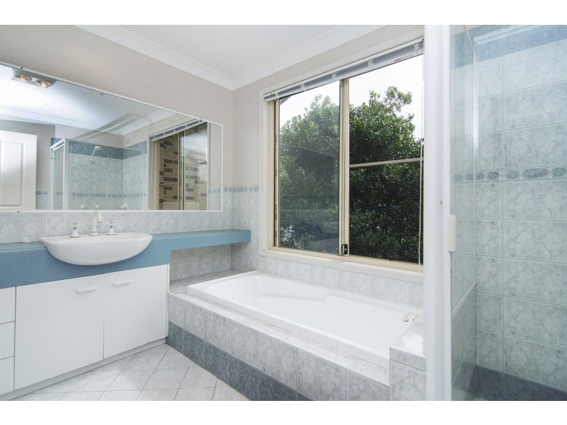 7 Highvale Drv, Helensvale QLD 4212