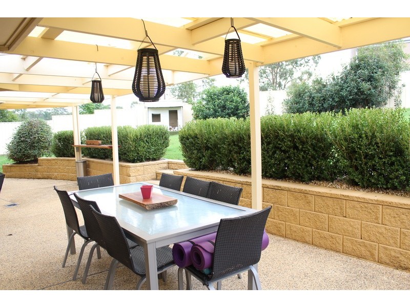 4 Stanley Close, Bolwarra Heights NSW 2320