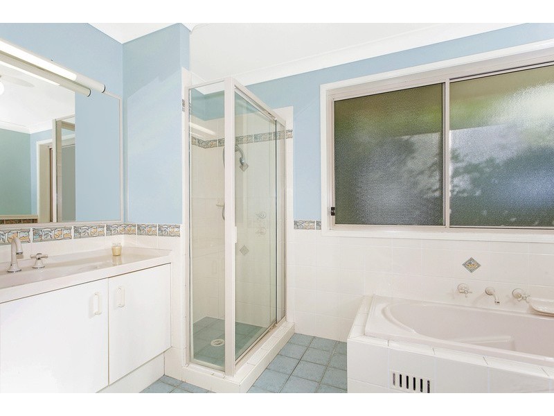 4 Heathfield Rd, Kanwal NSW 2259