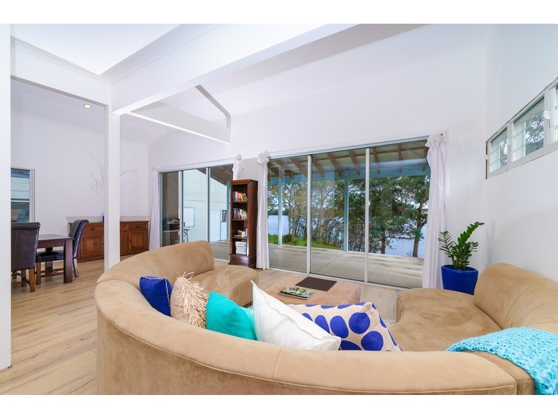 2 Bulgonia Road, Brightwaters NSW 2264