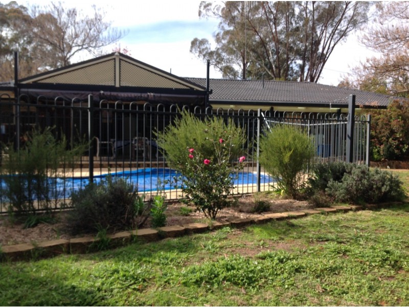 4 Hilton Place, Coonabarabran NSW 2357