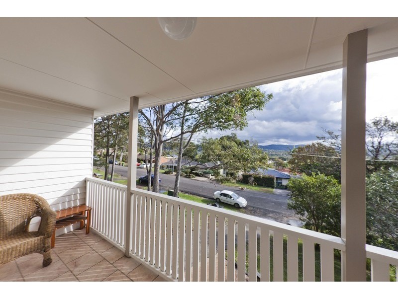 8 Berne Street, Bateau Bay NSW 2261