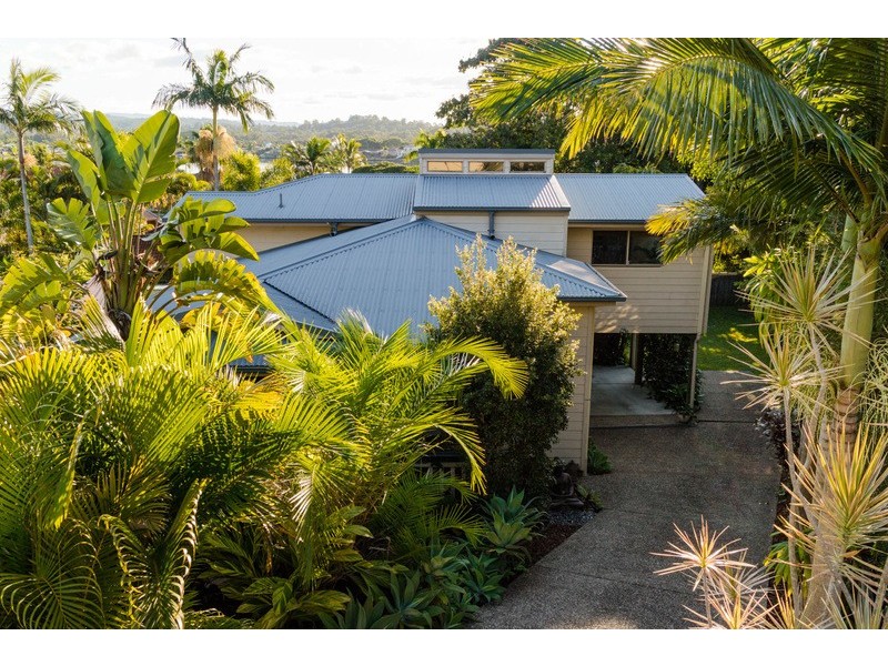 32 Currant Street, Elanora QLD 4221