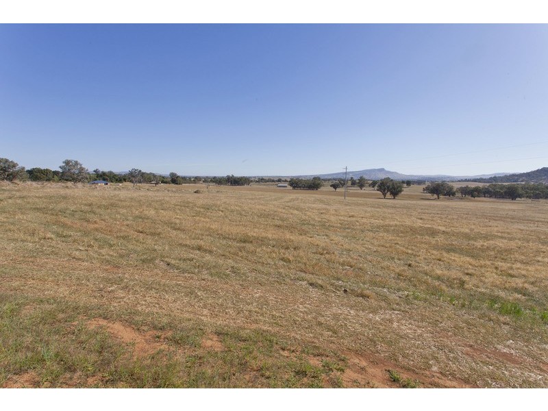 14 Sunnyside Place, Table Top NSW 2640