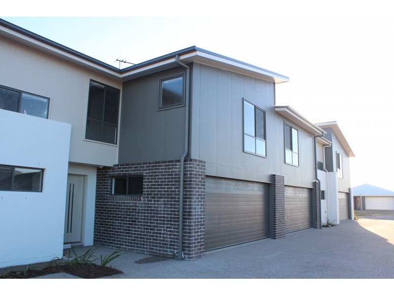 2/20 Makybe Diva Drive, Ooralea QLD 4740