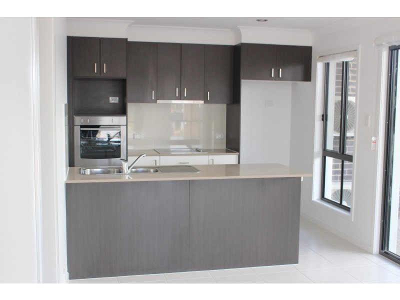 2/20 Makybe Diva Drive, Ooralea QLD 4740