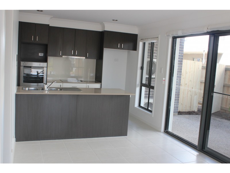 2/20 Makybe Diva Drive, Ooralea QLD 4740