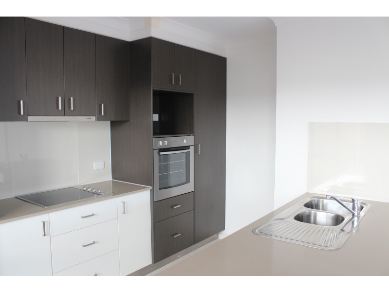 2/20 Makybe Diva Drive, Ooralea QLD 4740