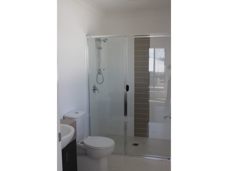2/20 Makybe Diva Drive, Ooralea QLD 4740