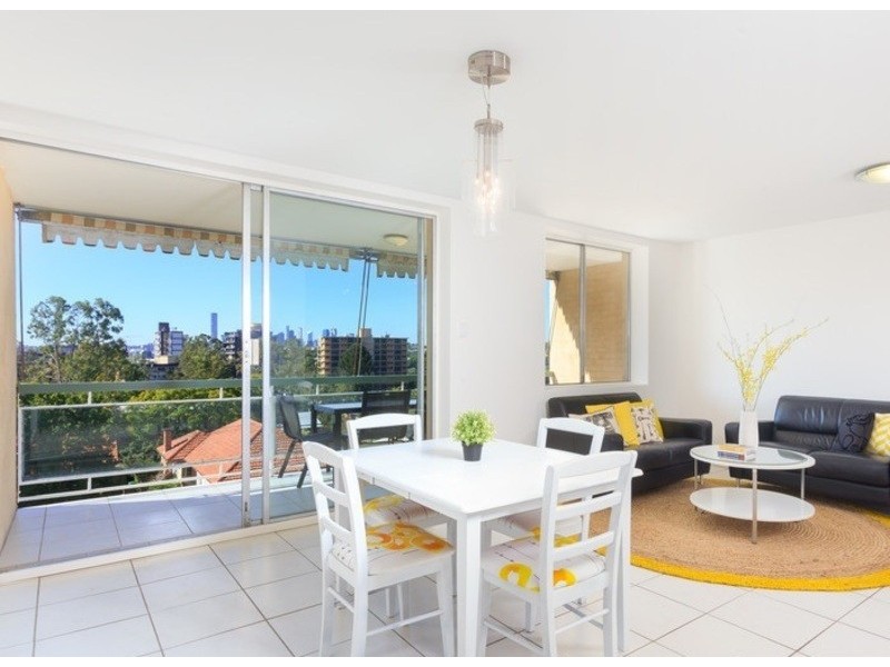 11/15 Bellevue Terrace, St Lucia QLD 4067