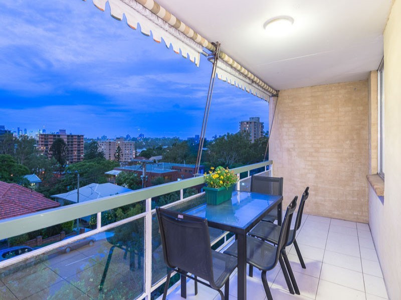 11/15 Bellevue Terrace, St Lucia QLD 4067