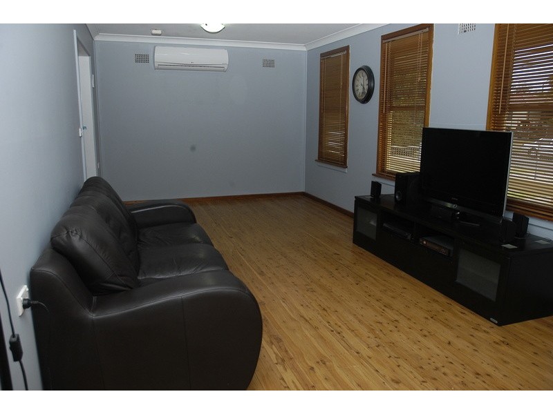 3 Manila Road, Lethbridge Park NSW 2770