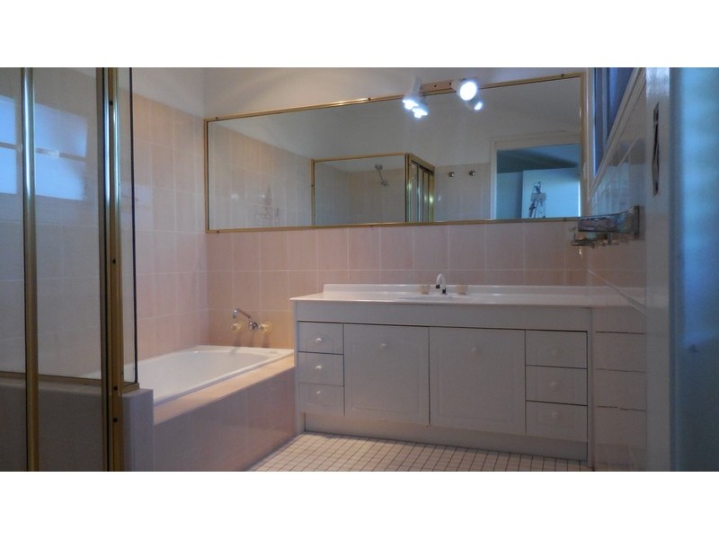 159  The Esplanade, Point Vernon QLD 4655