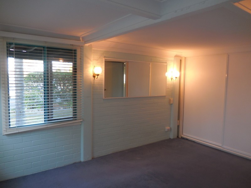 159  The Esplanade, Point Vernon QLD 4655
