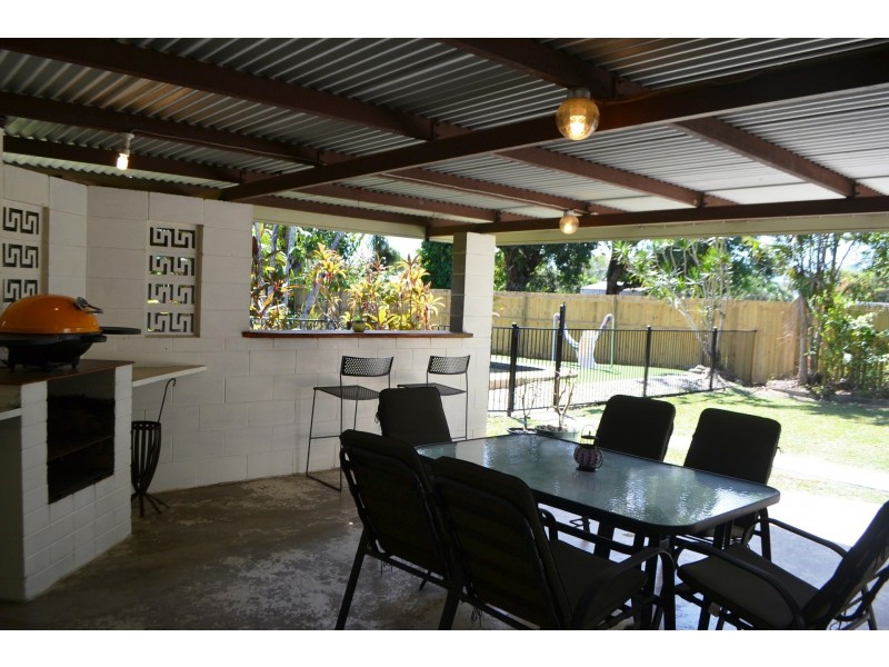18 Kingsford Street, Mooroobool QLD 4870