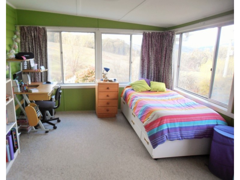 4587 Batlow Road, Batlow NSW 2730