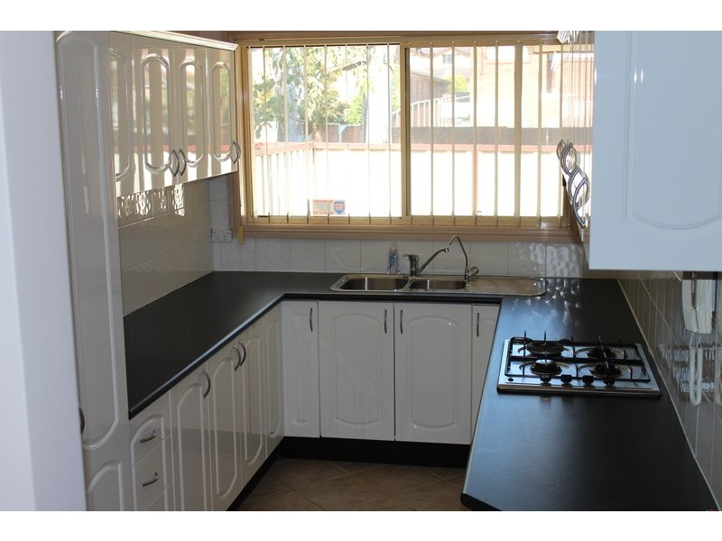 8/125 Rex Road,, Georges Hall NSW 2198