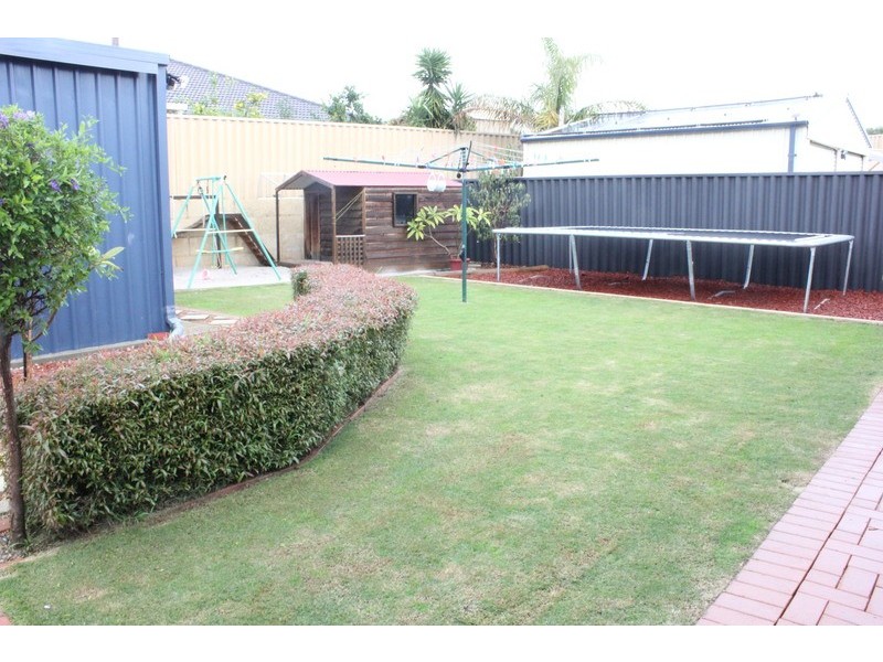 7 Coojong Road, Dalyellup WA 6230