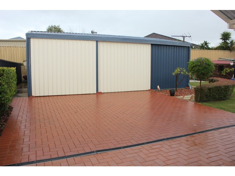 7 Coojong Road, Dalyellup WA 6230