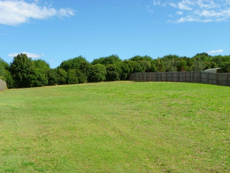 76  LACHLAN CRESCENT, Beerwah QLD 4519