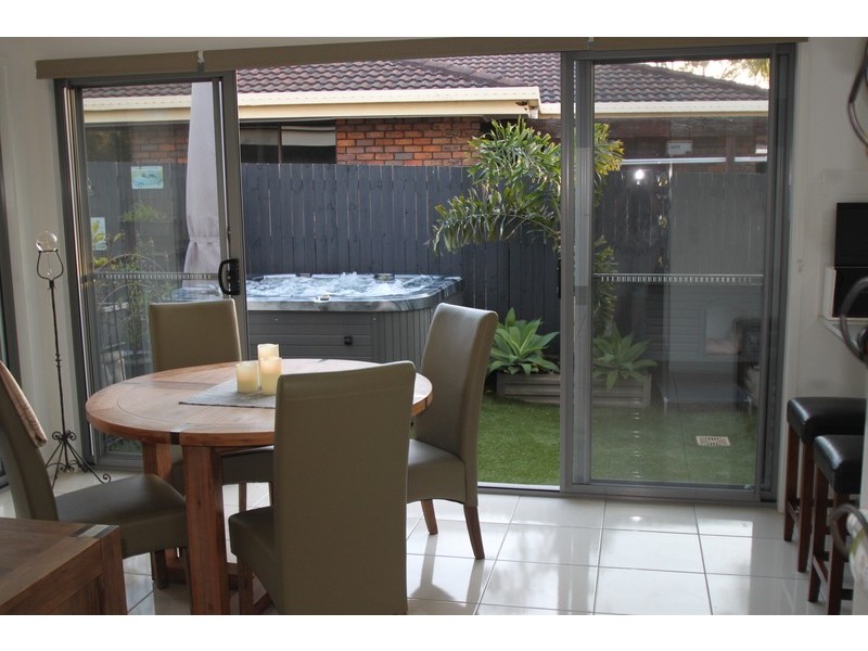 8/10 Careel Close, Helensvale QLD 4212