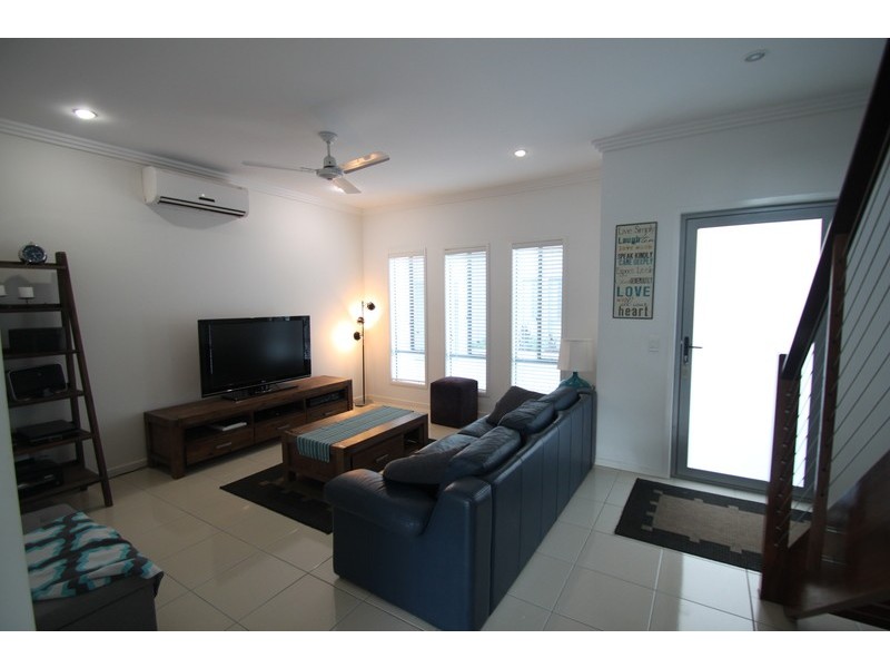 8/10 Careel Close, Helensvale QLD 4212