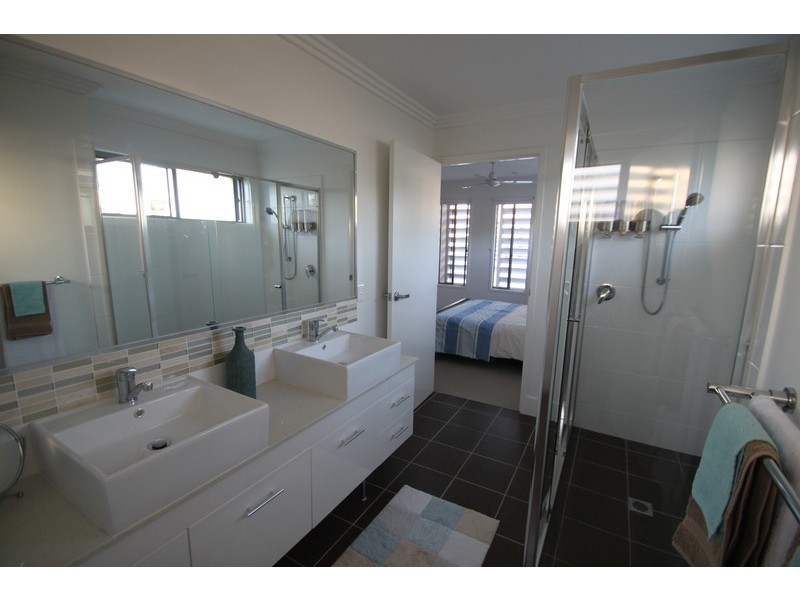 8/10 Careel Close, Helensvale QLD 4212
