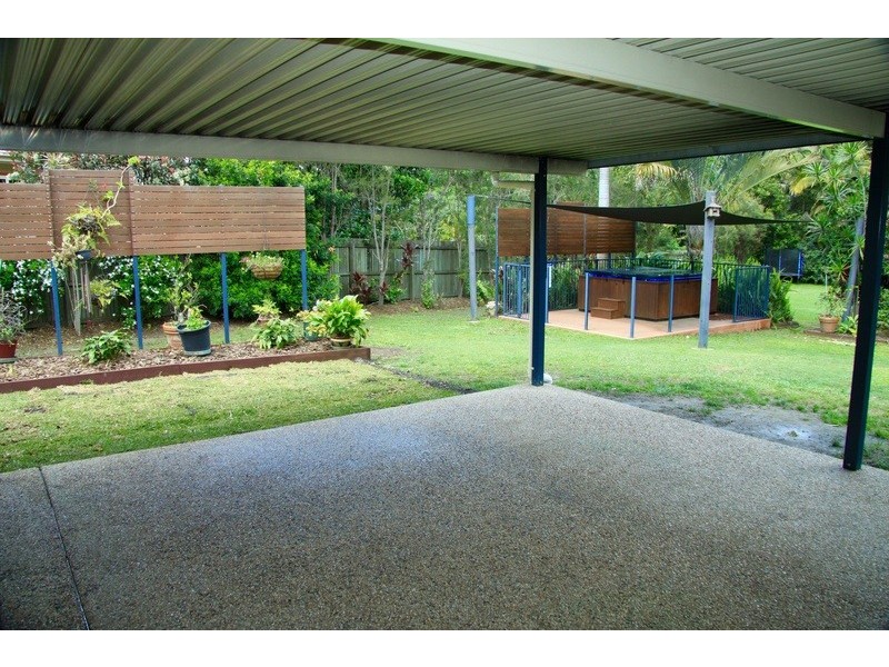 10 Bloomfield Place, Beerwah QLD 4519