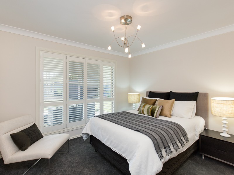 15 Windsor Place, Carindale QLD 4152