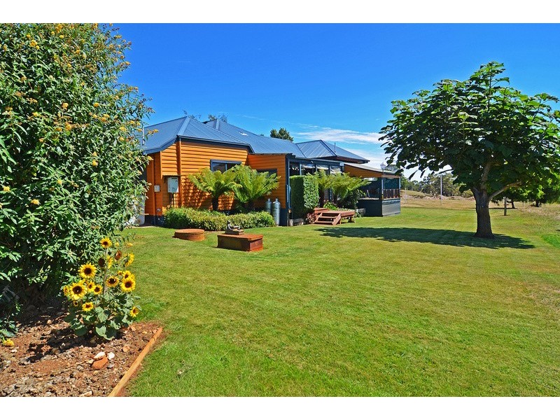 170   Daylesford /Malmsbury Rd, Coomoora VIC 3461