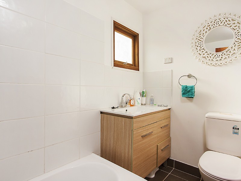 18 Lucy Street, Albion QLD 4010