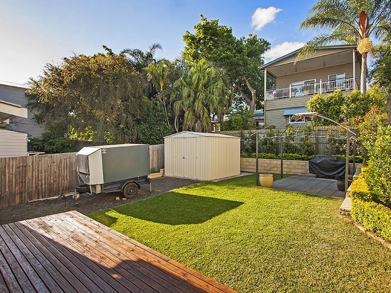 18 Lucy Street, Albion QLD 4010