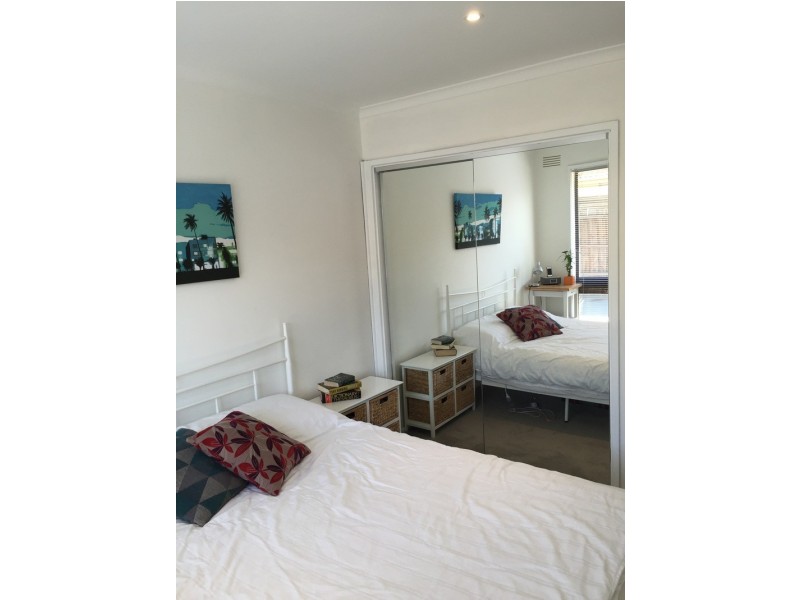 2/25 Broadmeadows Road, Tullamarine VIC 3043