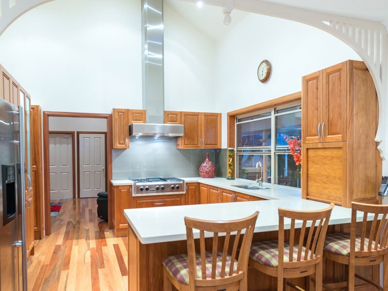 10 Cascade Close, Riverhills QLD 4074