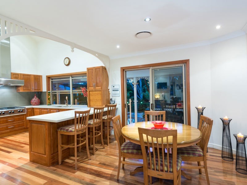 10 Cascade Close, Riverhills QLD 4074