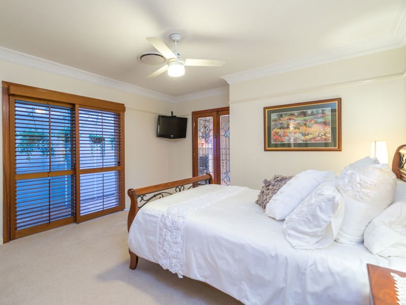 10 Cascade Close, Riverhills QLD 4074