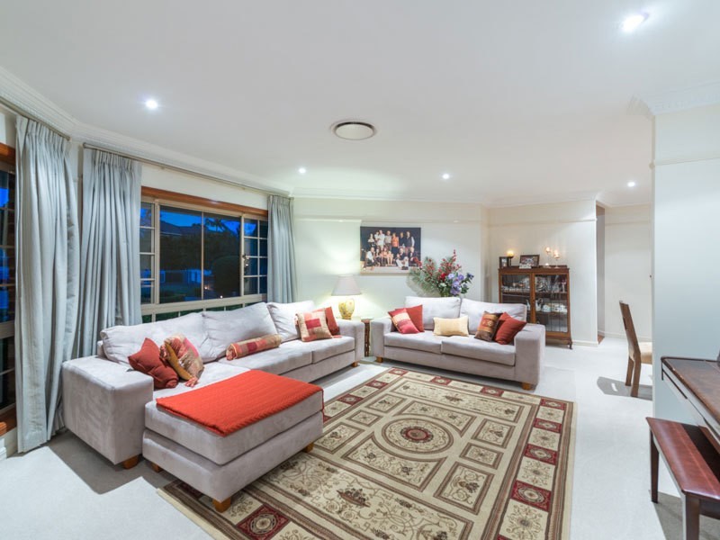 10 Cascade Close, Riverhills QLD 4074