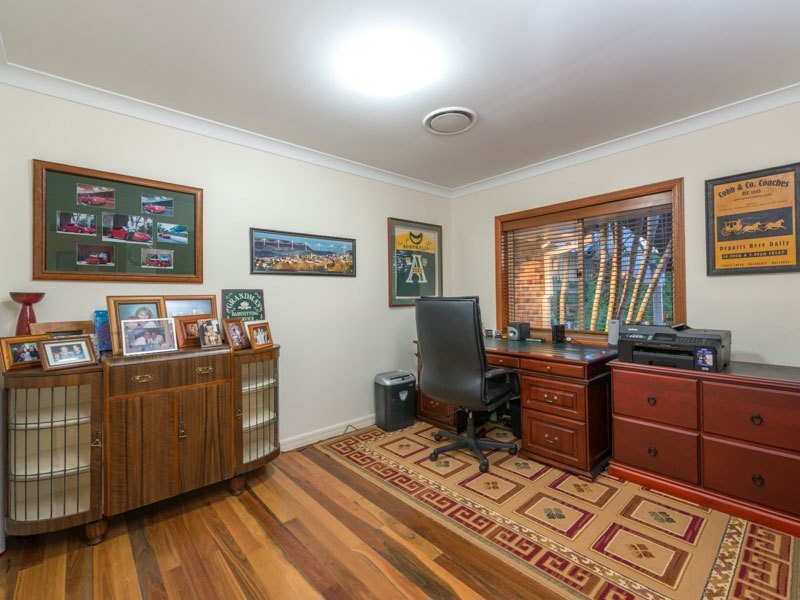 10 Cascade Close, Riverhills QLD 4074