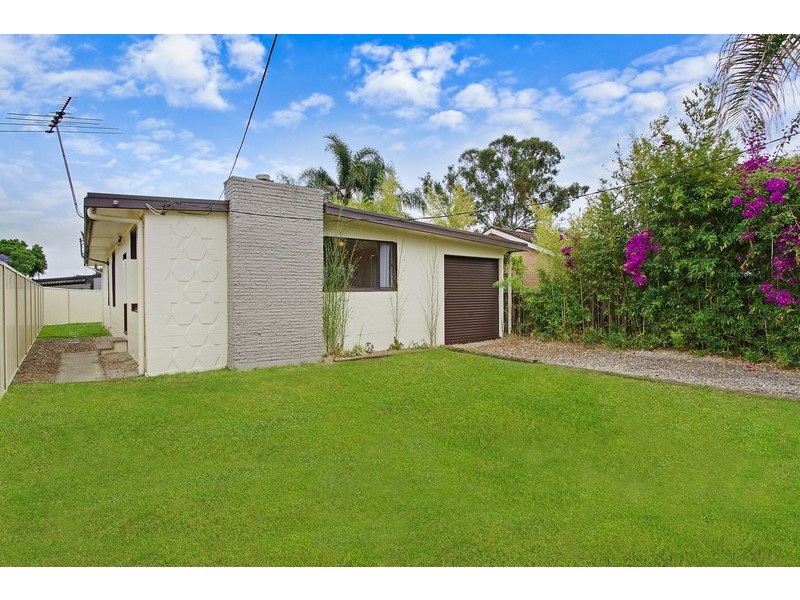 1 Newport street, Cambridge Park NSW 2747