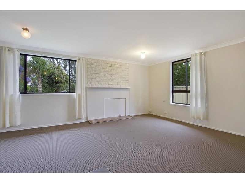 1 Newport street, Cambridge Park NSW 2747