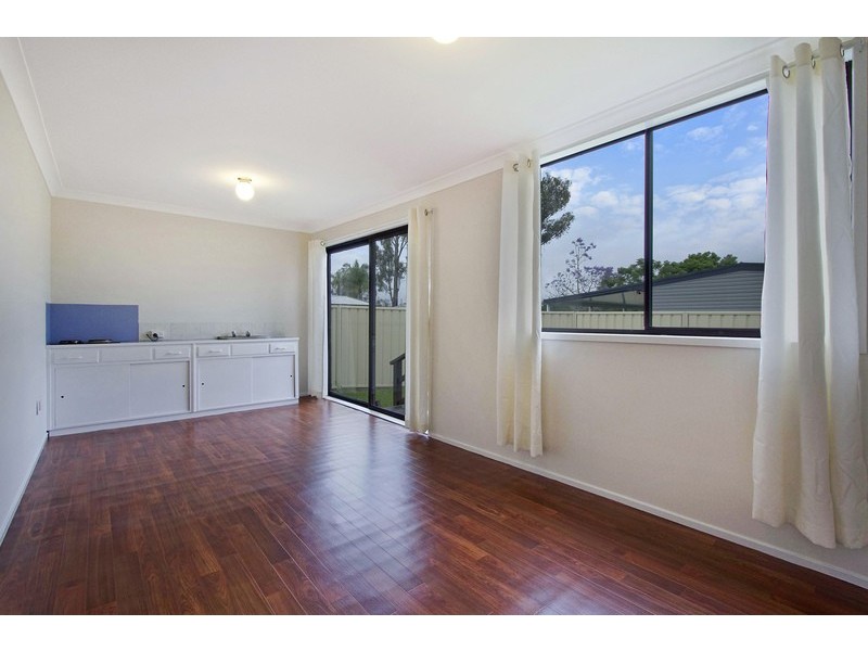 1 Newport street, Cambridge Park NSW 2747