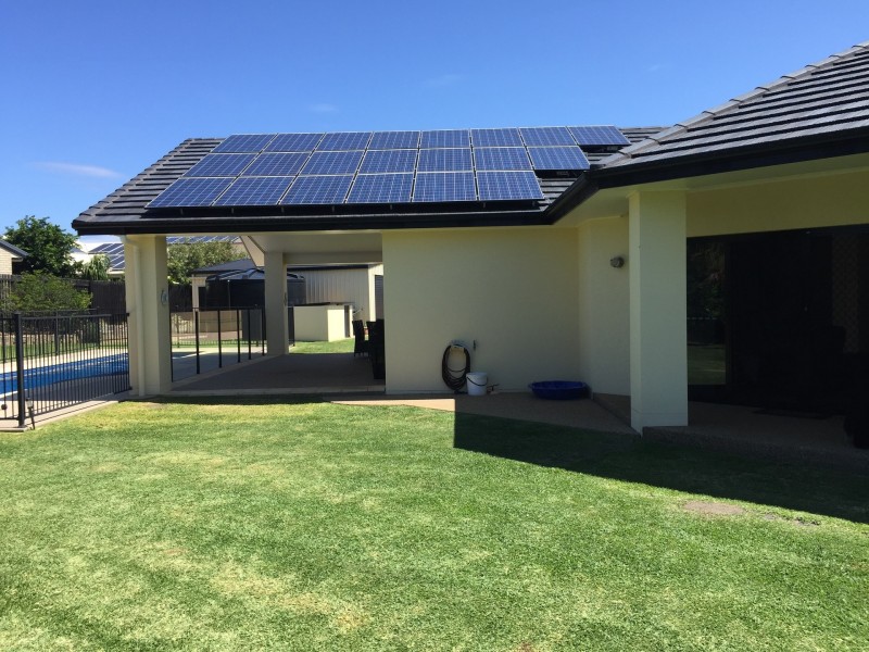 4 Janet Court, Coral Cove QLD 4670