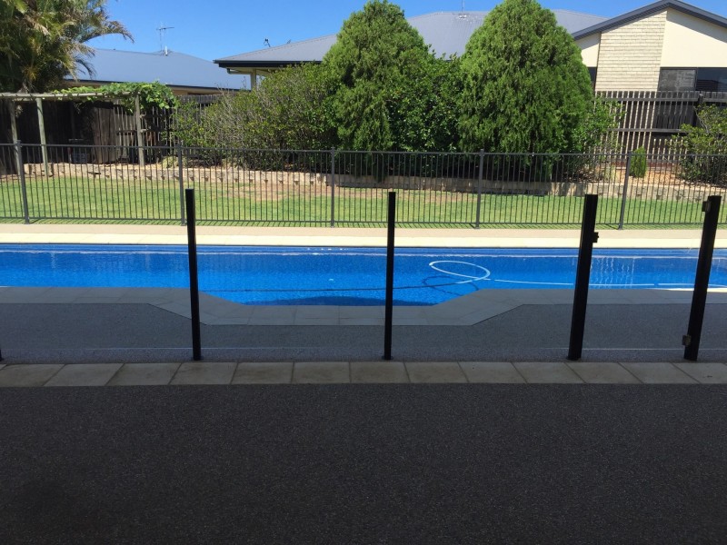 4 Janet Court, Coral Cove QLD 4670